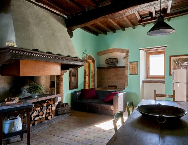 Scopri l' appartamento ducale del Castrum Resort Umbria con gli elementi originali dell'epoca!